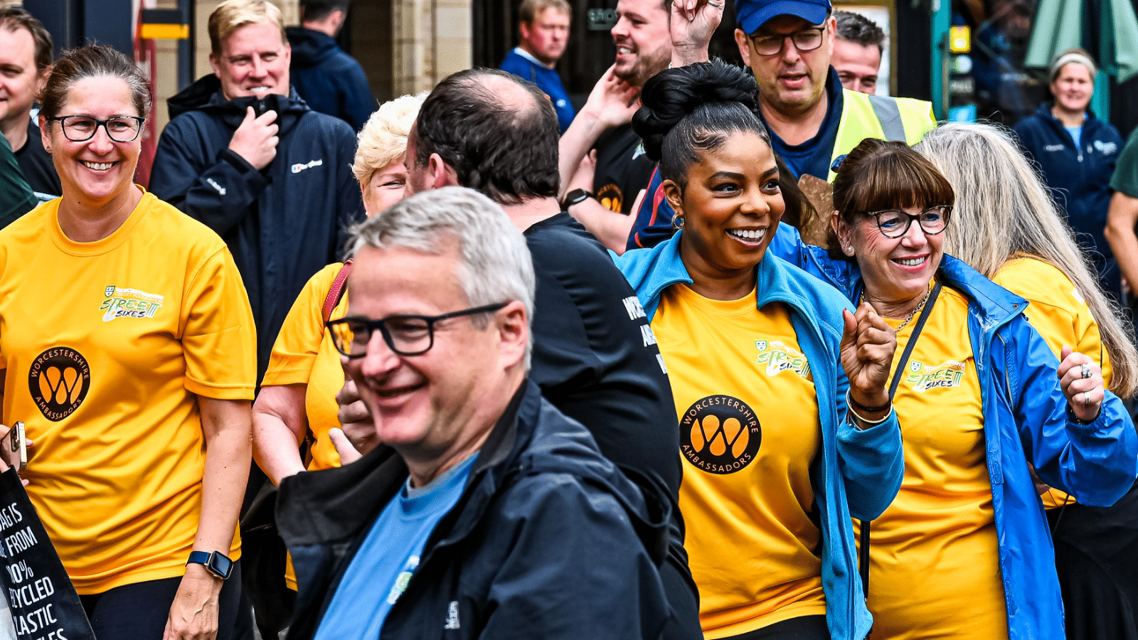 BLOG SPONSORSHIP Worcestershire Ambassadors Step Up to the Crease as Proud Sponsors of Street Sixes