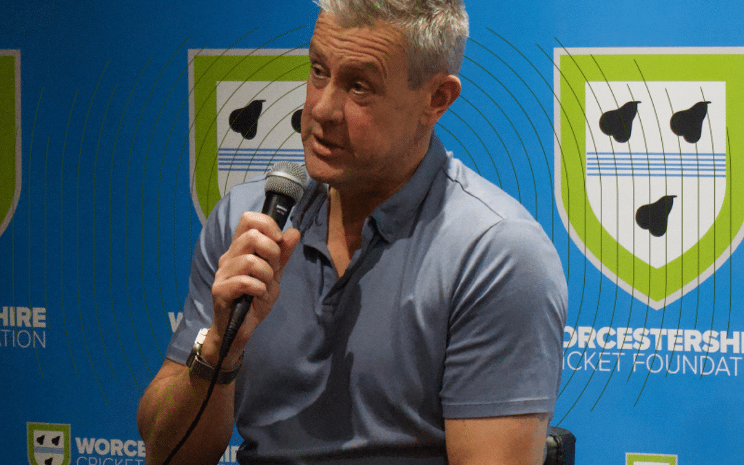 Ashley Giles speaks at Christmas Walkers & Talkers Event